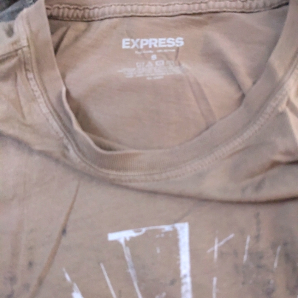 T-shirts - Picture 6 of 9